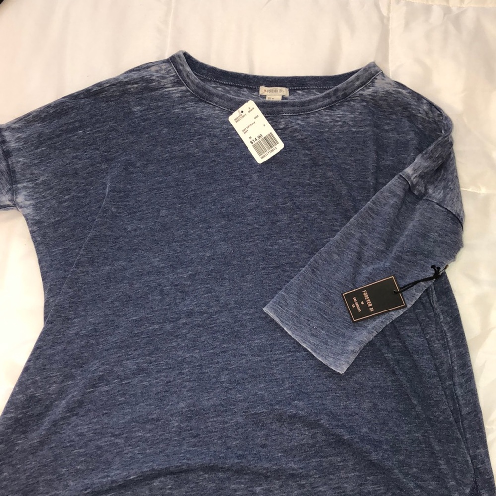 BRAND NEW Forever 21 half sleeve shirt